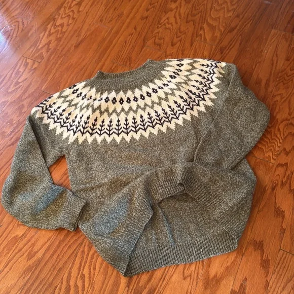 Nordic Pines Retro Fair Isle Sweater - Picture 15 of 15